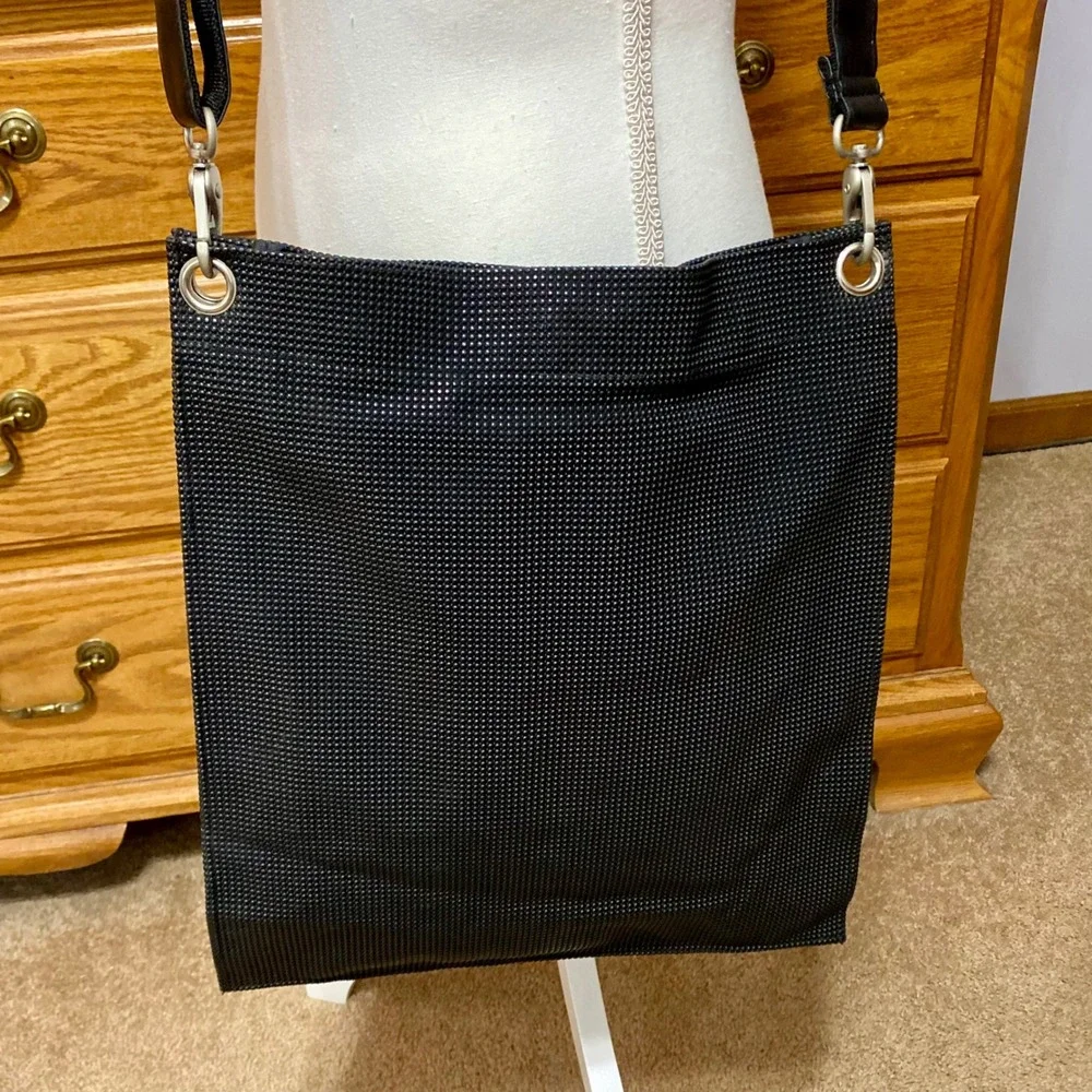 Vintage Urban Oxide UO2 Black Rubber Crossbody Bag Techwear Y2K Messenger Pouch